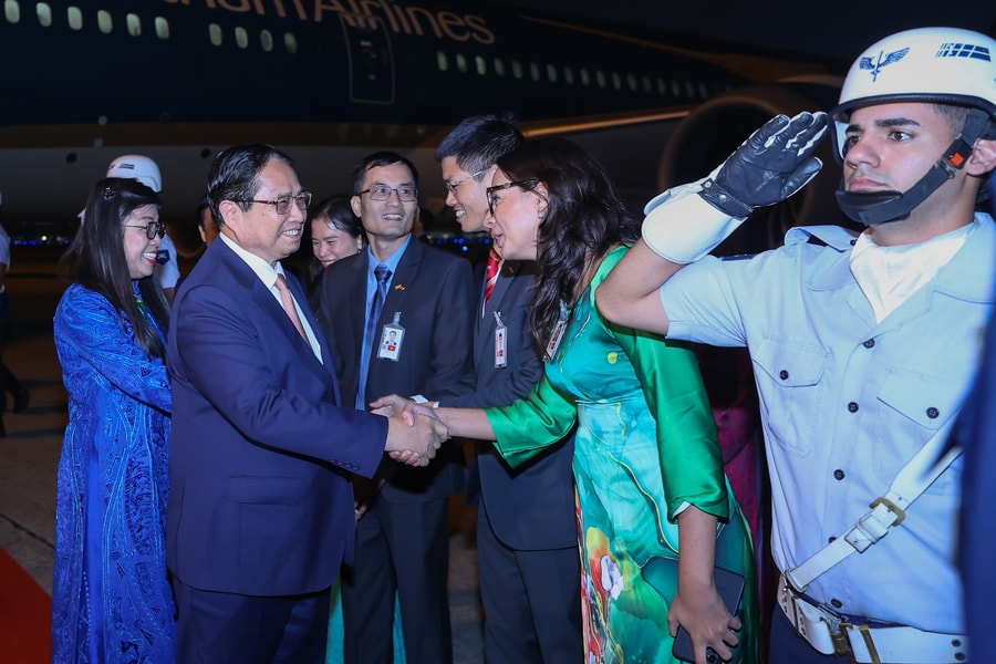 Thủ tướng Phạm Minh Chính tới thành phố Rio de Janeiro, bắt đầu chuyến công tác tại Brazil