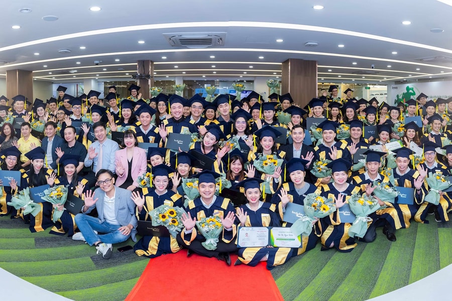 184 nhà phân phối  Amway đã hoàn  tất khóa đào tạo tư vấn viên quản lý cân nặng BodyKey 2024