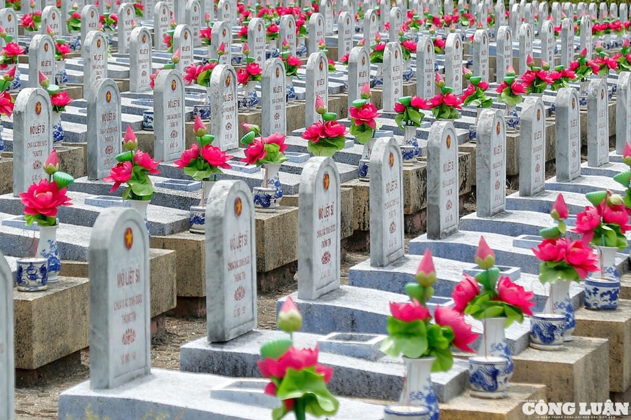 Nghĩa trang Liệt sĩ Quốc gia Đường 9: Nơi ký ức hòa vào từng nén hương