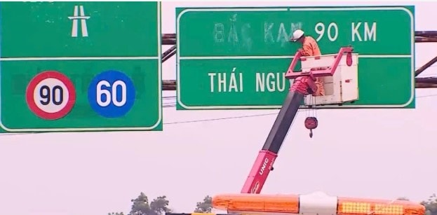 Trước ngày 15/7, hoàn tất điều chỉnh biển chỉ dẫn địa giới hành chính sau sắp xếp