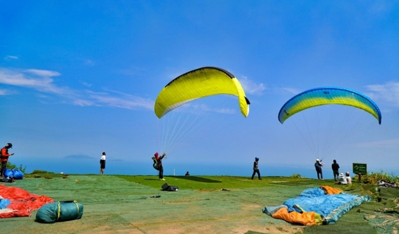 Đà Nẵng tạm dừng bay dù lượn tại Sơn Trà sau sự cố du khách tử nạn