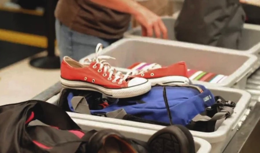 Sân bay Mỹ bãi bỏ quy định tháo giày khi kiểm tra an ninh