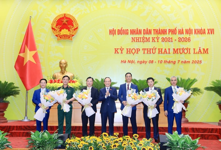 Bầu bổ sung 4 Ủy viên UBND thành phố Hà Nội nhiệm kỳ 2021-2026
