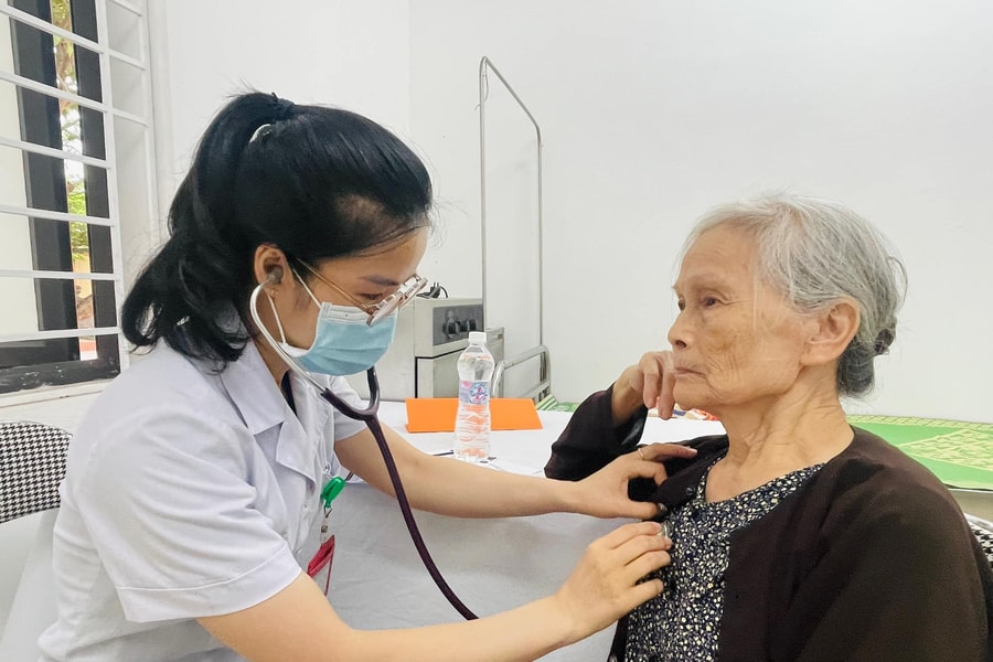 Thạc sĩ dinh dưỡng định hướng ứng dụng có đủ điều kiện cấp phép hành nghề khám chữa bệnh?