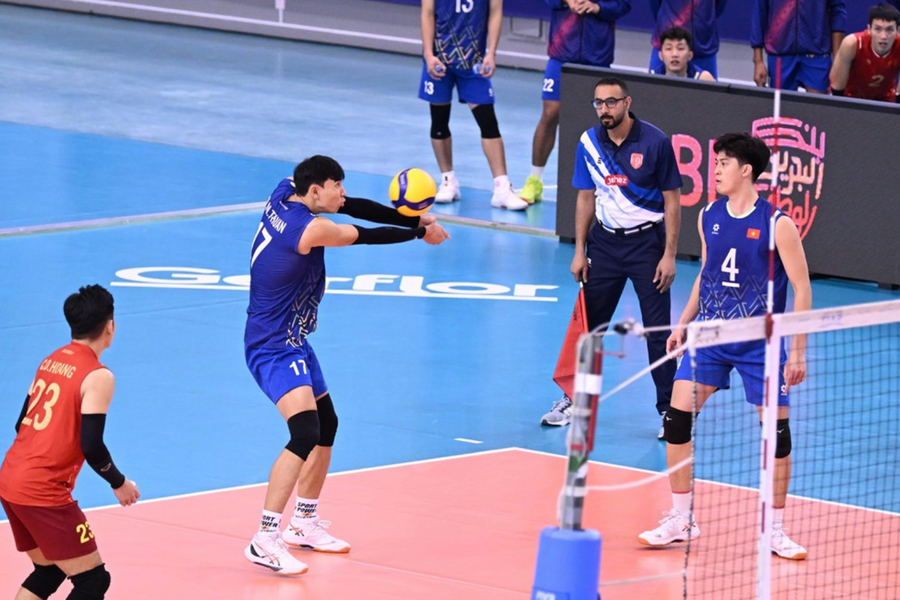 Đội tuyển bóng chuyền nam Việt Nam gục ngã trước Indonesia sau màn rượt đuổi 5 set kịch tính