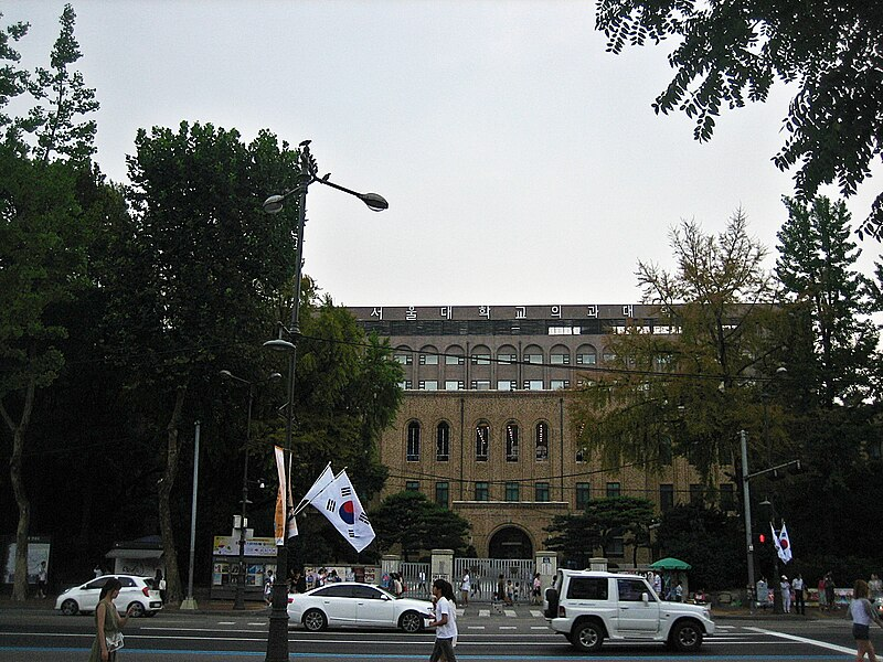 Hơn 8.000 sinh viên y Hàn Quốc chuẩn bị trở lại lớp sau 17 tháng bỏ học