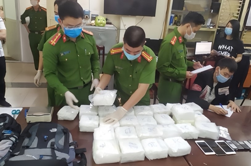 Vận chuyển từ 100g heroin trở lên có thể bị phạt tù chung thân theo Luật sửa đổi 2025