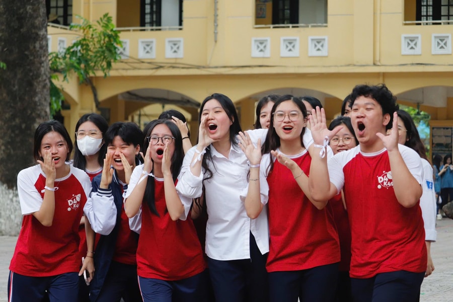 Khoảng 300/1.000 công chức giáo dục cấp xã được khảo sát không có chuyên môn liên quan