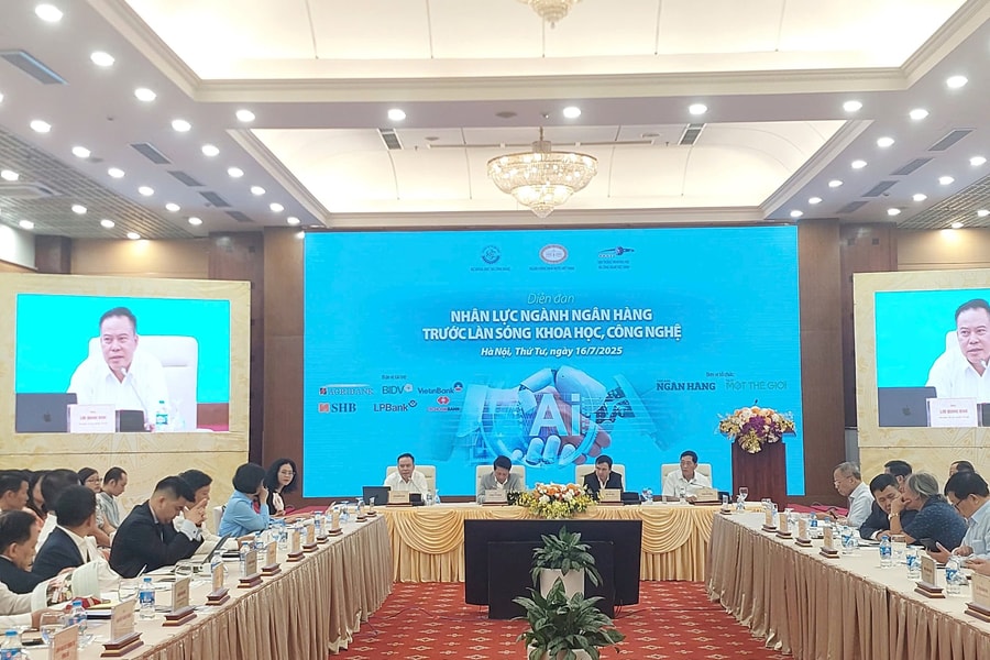 Tạp chí Một Thế Giới tổ chức diễn đàn tìm giải pháp nhân lực cho ngân hàng thời đại số