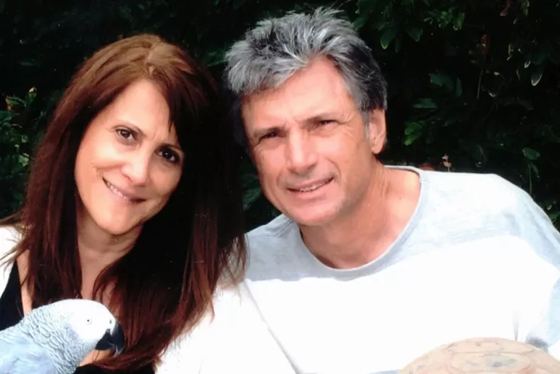 Giám sát âm nhạc kỳ cựu của American Idol và chồng bị sát hại