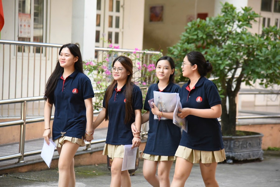 Từ năm 2026, học sinh Việt Nam bắt đầu được học tiếng Lào trong trường phổ thông