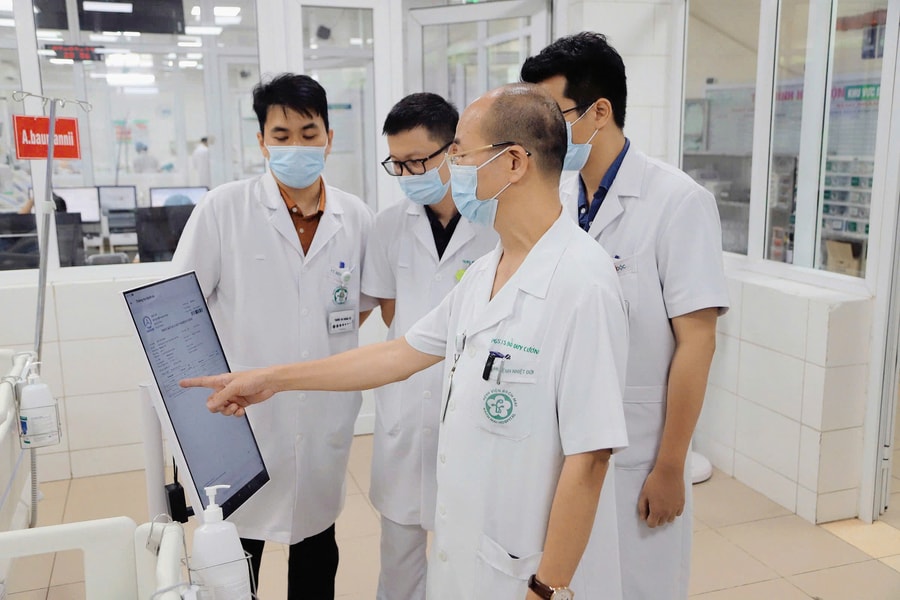 Phí khám chữa bệnh, thiết bị y tế, an toàn thực phẩm đồng loạt thay đổi đến năm 2026