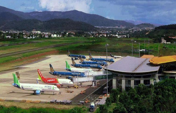 Cấp thiết sửa chữa toàn diện đường băng cảng hàng không Liên Khương