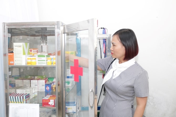 Từ năm 2026, nhân viên y tế trường học không qua đào tạo sẽ bị “chốt cửa” hành nghề