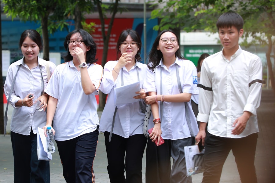 Sắp công bố ngưỡng đảm bảo đầu vào ngành sư phạm, sức khỏe