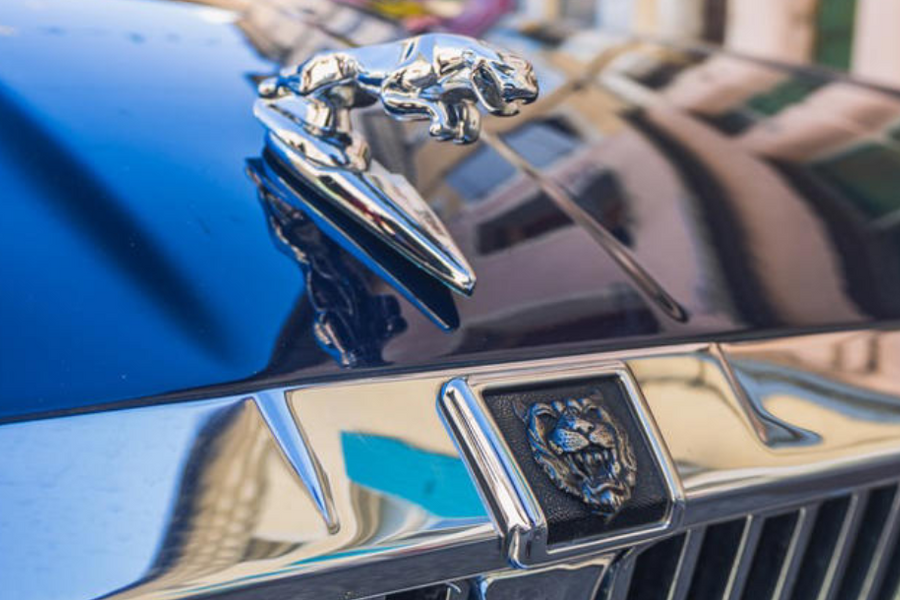 Vì sao Ford bán Jaguar và Land Rover dù từng là niềm tự hào?