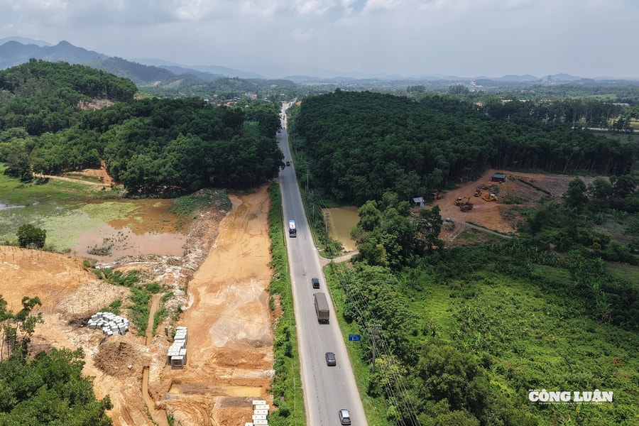 Hà Nội: Khoảng 6,7km đường cao tốc khó về đích đúng tiến độ