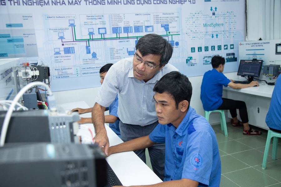 Đại học Công nghiệp TP HCM công bố hàm tương quan quy đổi điểm