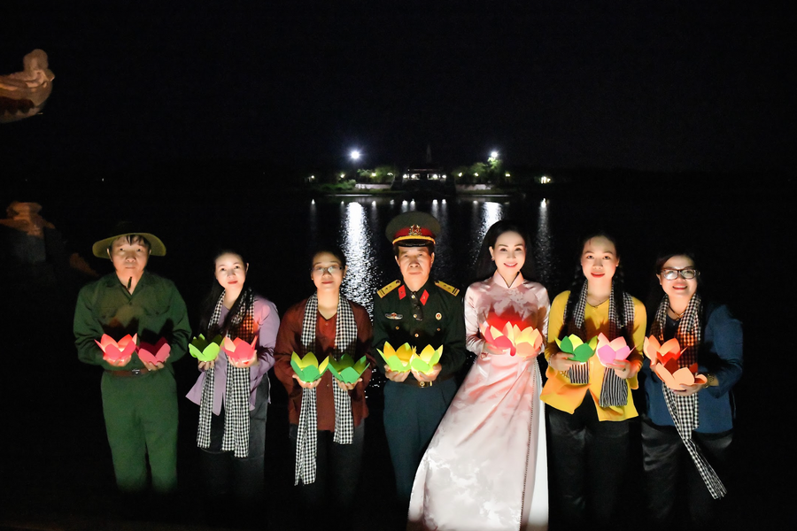 'Sao Mai' Khánh Ly ra mắt MV 'Còn mãi với non sông' kỷ niệm ngày 27/7