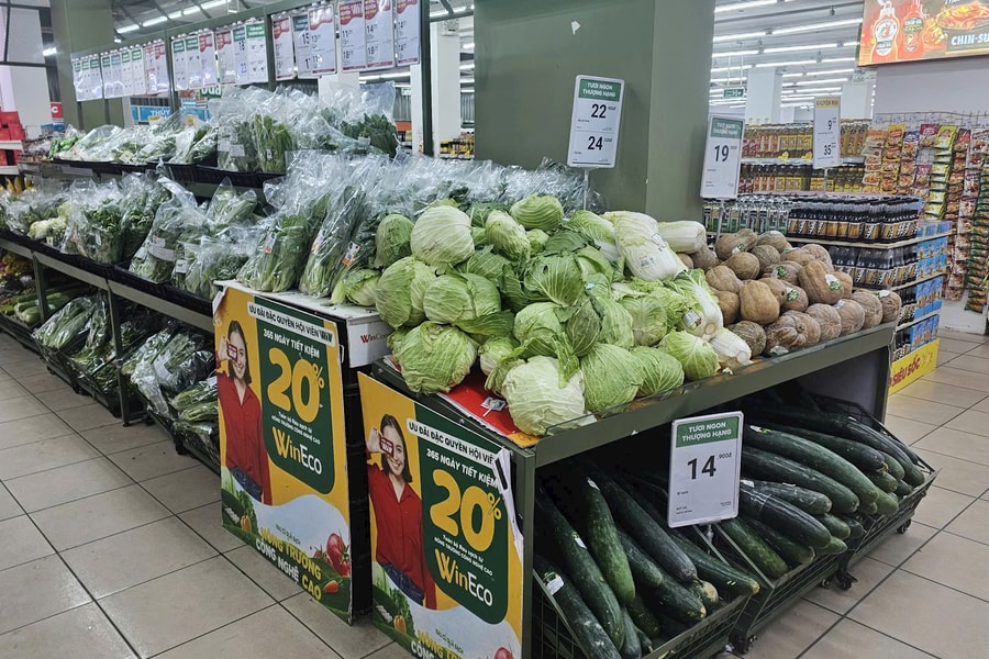 Bộ Công Thương: Chống găm hàng, tăng giá trước bão số 5