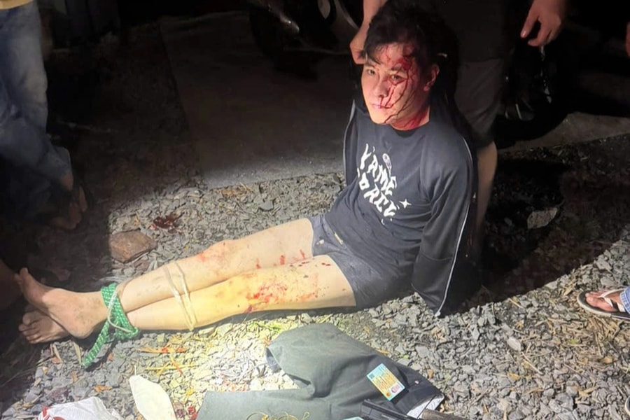 Tên trộm dùng súng cướp tiệm vàng bị tóm khi trên đường tẩu thoát