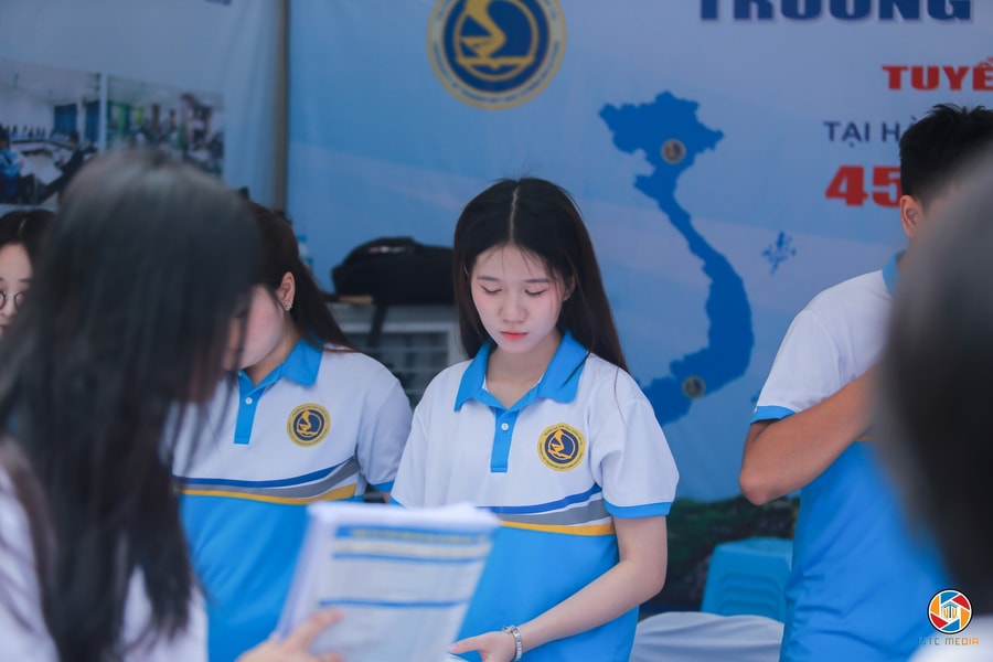 Ngành nào điểm chuẩn luôn cao chót vót qua 4 năm tại Đại học Giao thông Vận tải