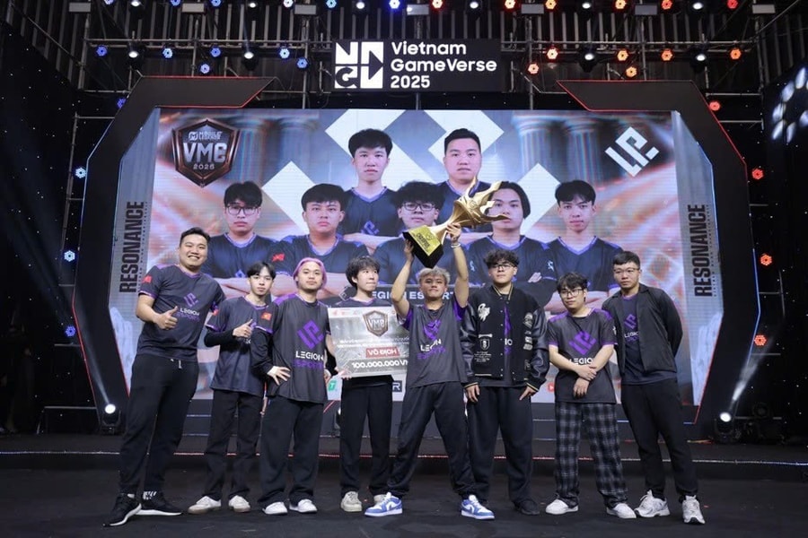 Mobile Legends: Bang Bang trở lại Việt Nam: Thắp lửa cuộc chơi Esports thế hệ mới