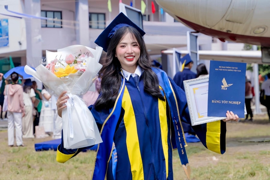 Đại học "thờ ơ" chênh lệch phổ điểm, thí sinh D01, D00 bất lợi?