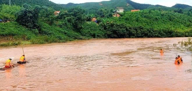 Tìm thấy thi thể cháu bé 12 tuổi bị lũ cuốn trôi ở Quảng Ninh