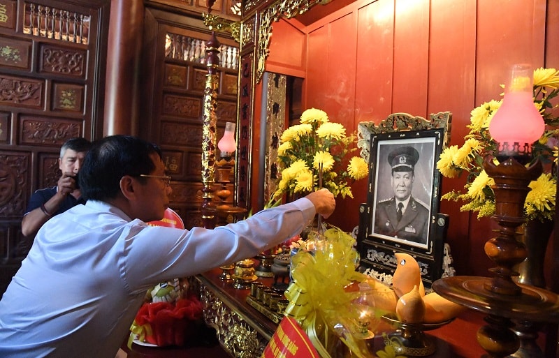 Phó Thủ tướng Bùi Thanh Sơn dâng hương tưởng nhớ Đại tướng Lê Đức Anh, tri ân người có công tại TP. Huế