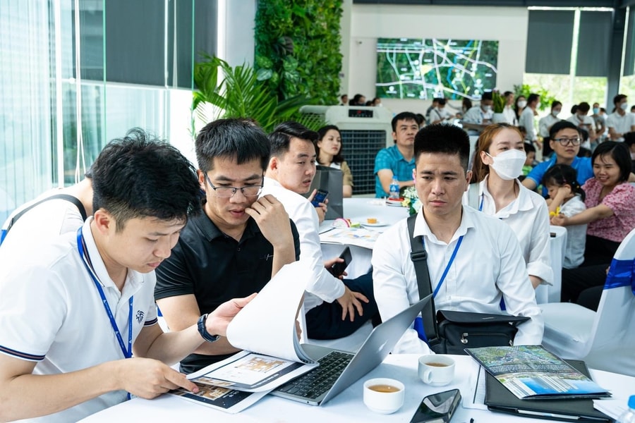 Nở rộ 'đào tạo chui' môi giới bất động sản: Tiền thì mất, tật liệu có mang!