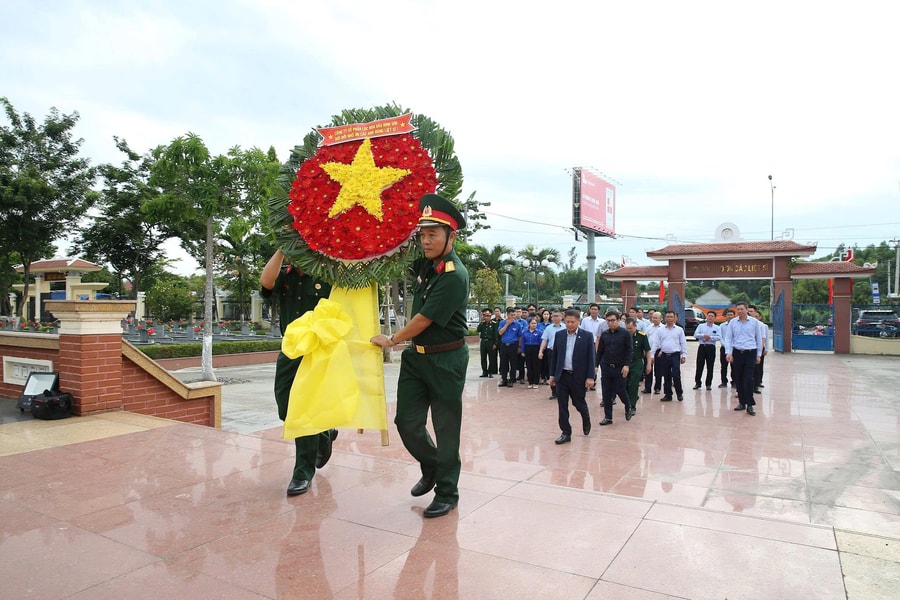 BSR tri ân, khắc ghi công ơn các gia đình thương binh, liệt sĩ