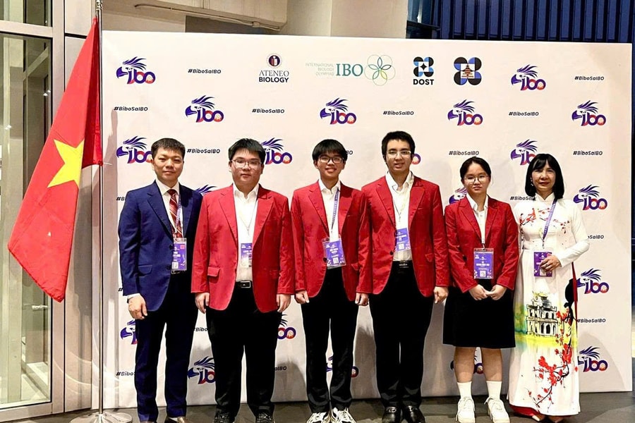 Học sinh lớp 11 giành Huy chương Vàng Olympic Sinh học Quốc tế 2025