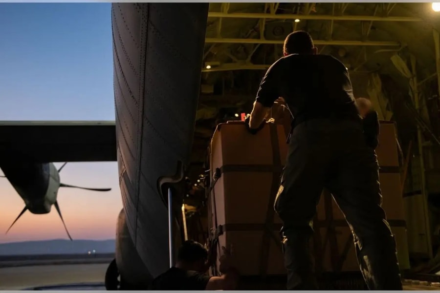 Israel nói sẽ nối lại thả viện trợ từ trên không tại Gaza