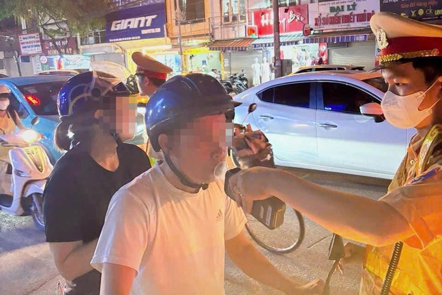 Nhiều tài xế "ma men" bị xử lý trong đêm cuối tuần