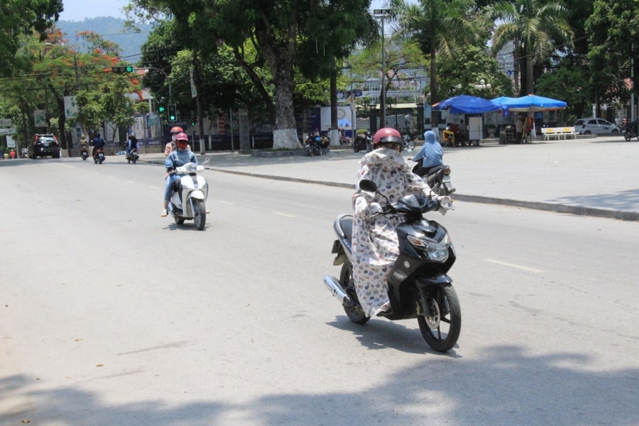 Dự báo thời tiết ngày 29/7: Miền Trung nắng nóng, Nam Bộ mưa dông