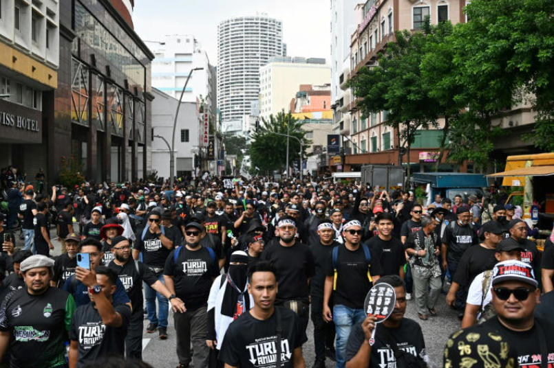 Người dân Malaysia xuống đường vì bão giá và cải cách "nửa vời"