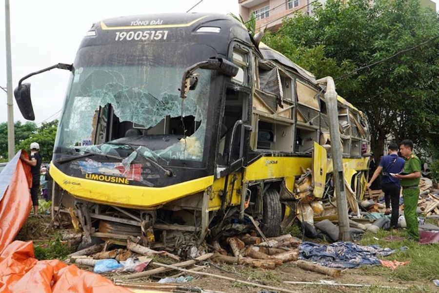 Cảnh báo xe không phù hiệu vẫn hoạt động vận tải sau vụ lật xe khách