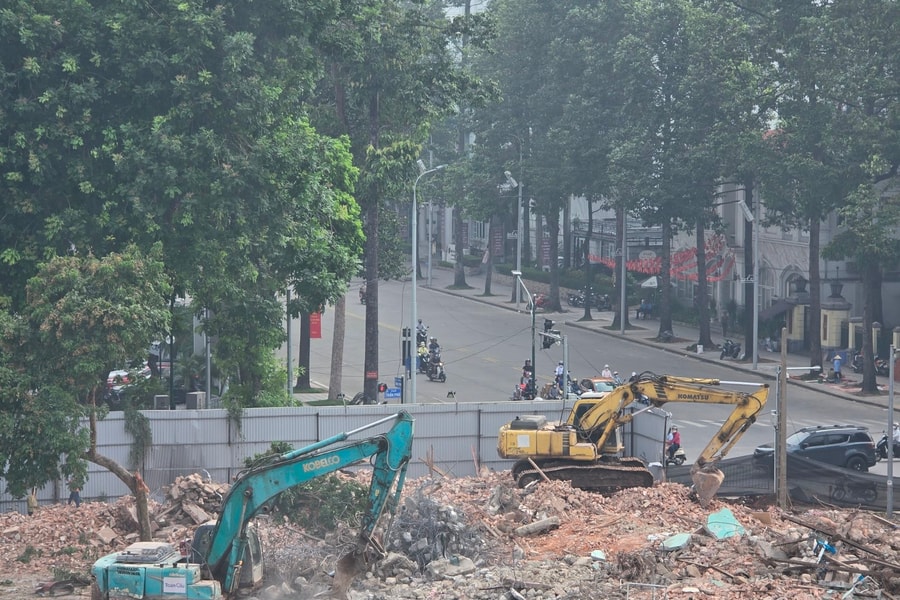 Khối nhà 61 Trần Phú khẩn trương tháo dỡ, mở rộng đường Hùng Vương đón diễu binh 2/9