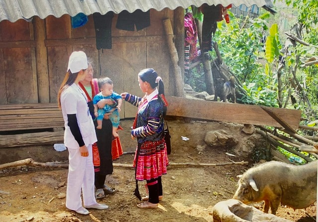 Nhân viên y tế thôn bản sẽ bắt buộc phải có chuyên môn gì?