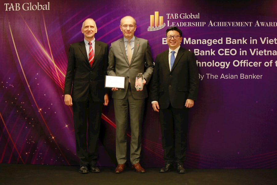 Techcombank được vinh danh 3 giải thưởng xuất sắc từ The Asian Banker