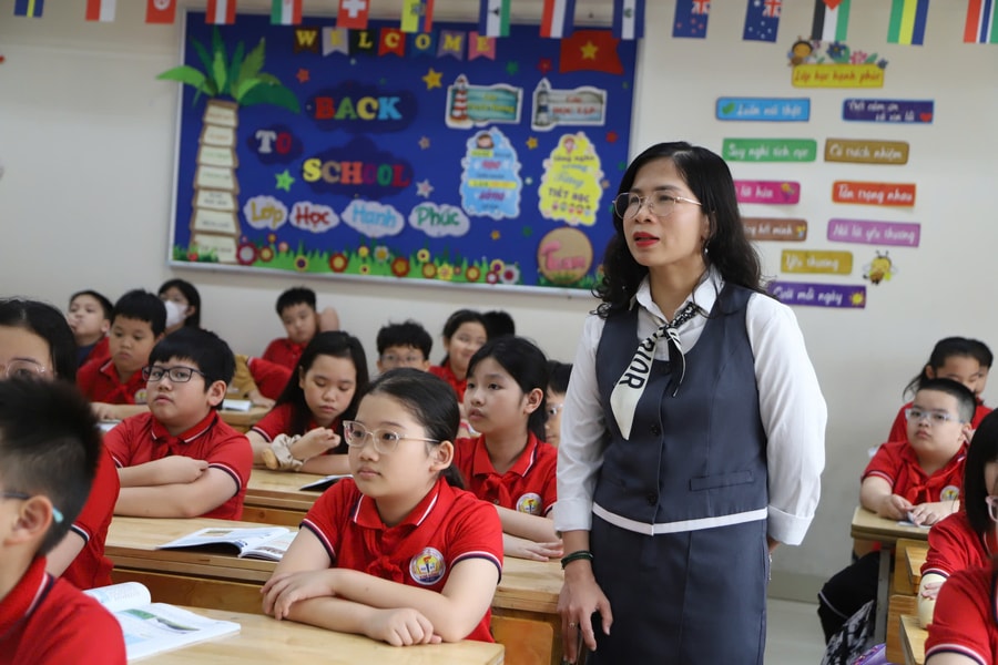 TP HCM tuyển hơn 6.300 giáo viên theo mô hình “vừa chạy vừa xếp hàng”