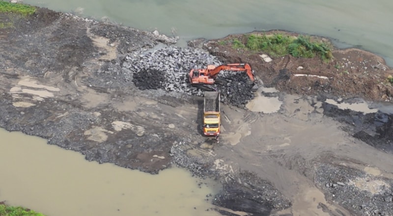 Tạo vỏ bọc “dự án cải tạo” để khai thác khoáng sản trái phép thu lợi cả chục tỷ đồng