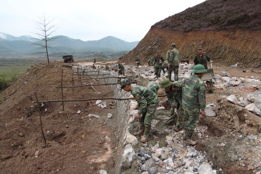 Quy định mới về chế độ đối với lực lượng quản lý, bảo vệ công trình quốc phòng