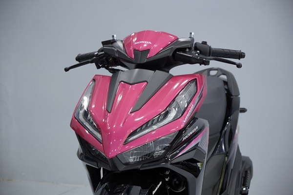 Honda ra mắt xe ga thể thao “độc lạ” tại Việt Nam: Màu hồng đen gây sốt, giá bất ngờ