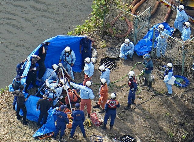 Kiểm tra sau vụ sụt lún, 4 công nhân rơi xuống hố ga và thiệt mạng ở Nhật Bản