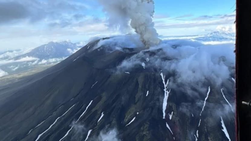 Núi lửa ngừng hoạt động ở Nga phun trào lần đầu sau 475 năm