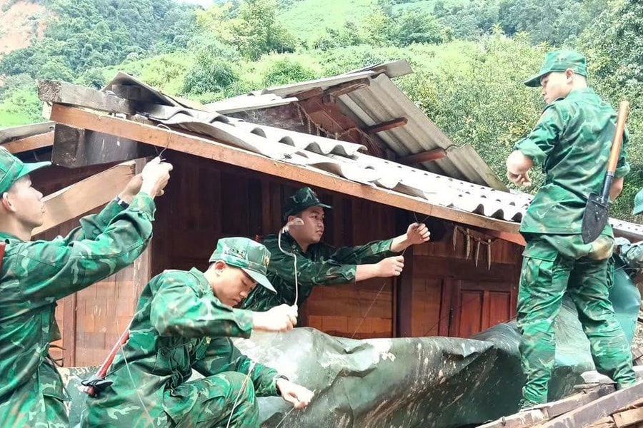 Nêu cao "tình đồng chí, nghĩa đồng bào", nỗ lực giúp người dân Điện Biên vượt qua khó khăn do mưa, lũ