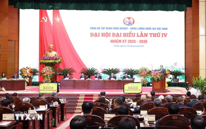 Thủ tướng Phạm Minh Chính: Petrovietnam phấn đấu lọt Top 5 doanh nghiệp khu vực