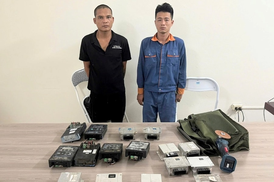 Tóm gọn 2 'đạo chích' xe nâng chuyên hành nghề trong KCN An Phát